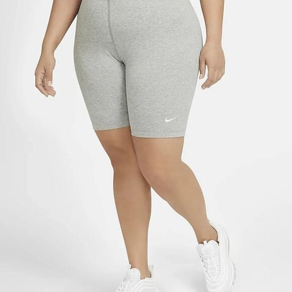 Nike Womens Plus Size Essential Bike LBR Shorts DC6949-063 Gray Size 3XL XXL - Picture 1 of 5